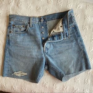 Levi’s 501 cutoff shorts